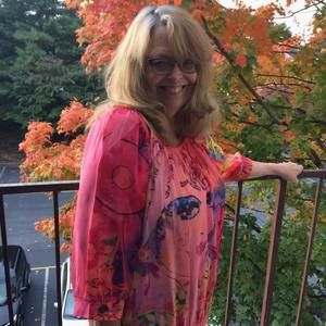 Meet your Posher, Julie